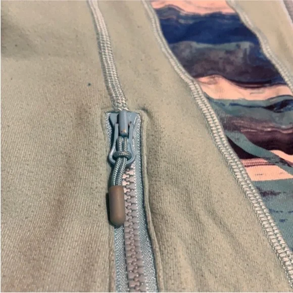 Ivivva by Lululemon Teal/Blue with Patterns Full-Zip Long Sleeve Jacket -size 14 - Picture 2 of 14